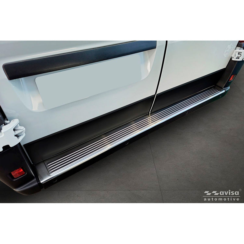 Avisa Stainless Steel Rear bumper protector suitable for Fiat Ducato III Facelift 2023- / Opel Movano III Facelift 2023- / Toyota Proace Max 2024- 'Ribs' (2 parts)