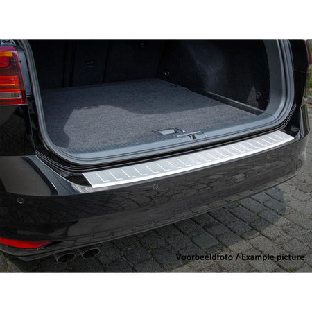 MAX6, Bagkofangerbeskytter, Børstet rustfrit stål, passer til BMW X3 (G01) (2017-2024)