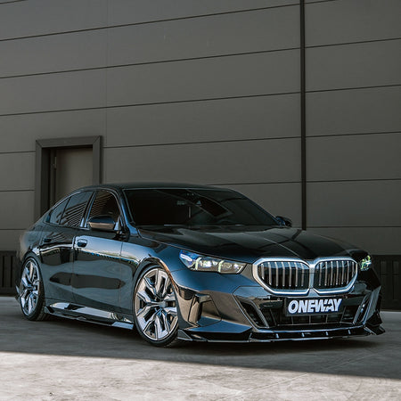 OneWay, Komplet bodykit, Gloss sort, passer til BMW 5-Serie G60 Sedan M-Pack (2023- inkl. i5)