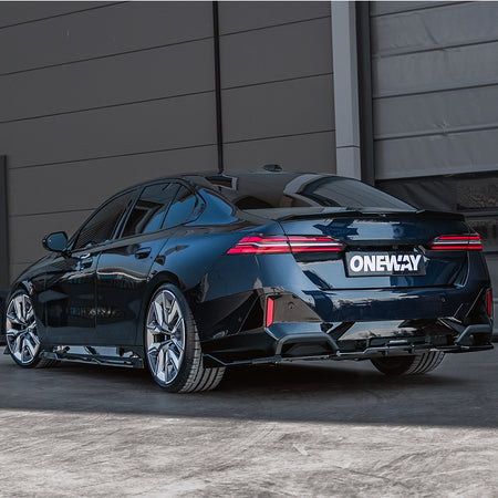 OneWay, Komplet bodykit, Gloss sort, passer til BMW 5-Serie G60 Sedan M-Pack (2023- inkl. i5)