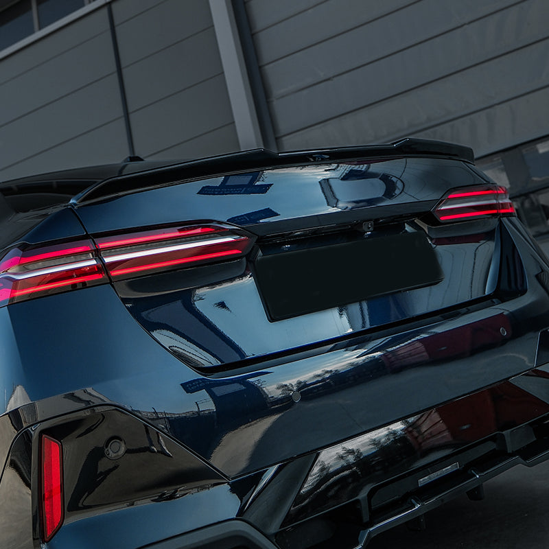 OneWay, Komplet bodykit, Gloss sort, passer til BMW 5-Serie G60 Sedan M-Pack (2023- inkl. i5)