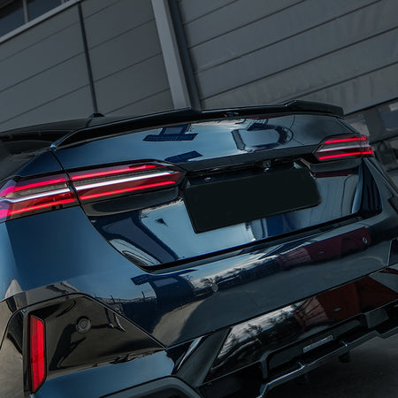 OneWay, Komplet bodykit, Gloss sort, passer til BMW 5-Serie G60 Sedan M-Pack (2023- inkl. i5)