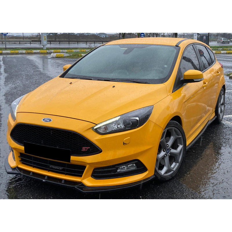 OneWay, Frontspoiler, Glanssort, Passer til Ford Focus ST MK3 HB/Combi Facelift 2015-2018