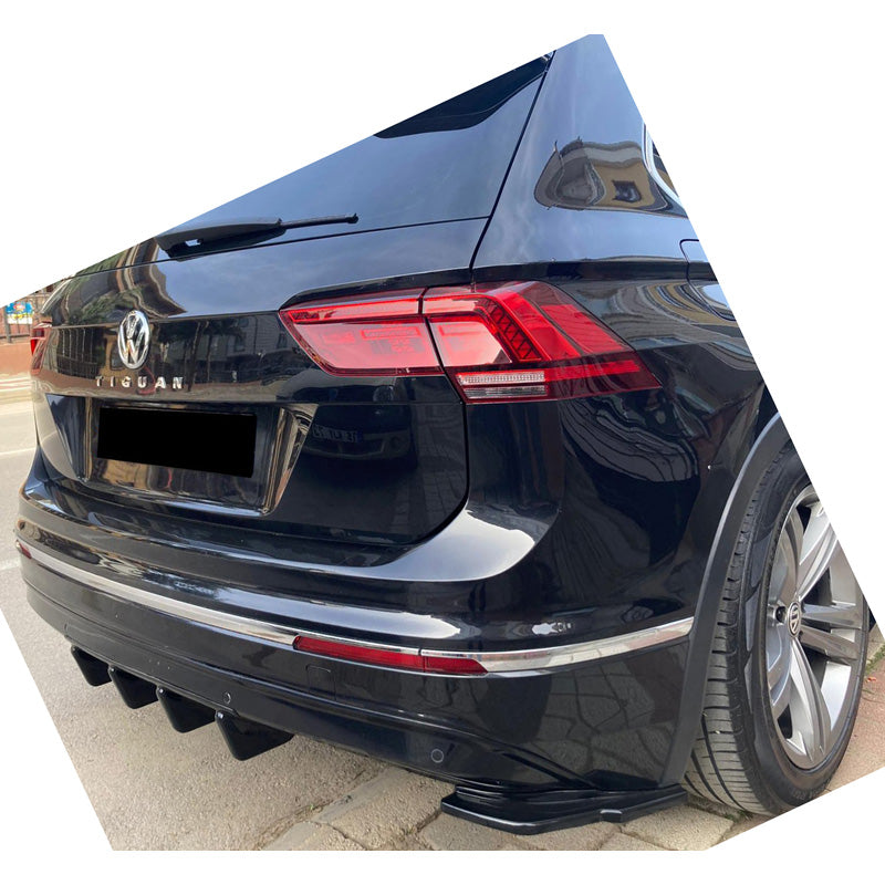 OneWay, Bagkofanger splittere, Højglans sort, Passer til Volkswagen Tiguan II (2016-2020), 2-delt sæt